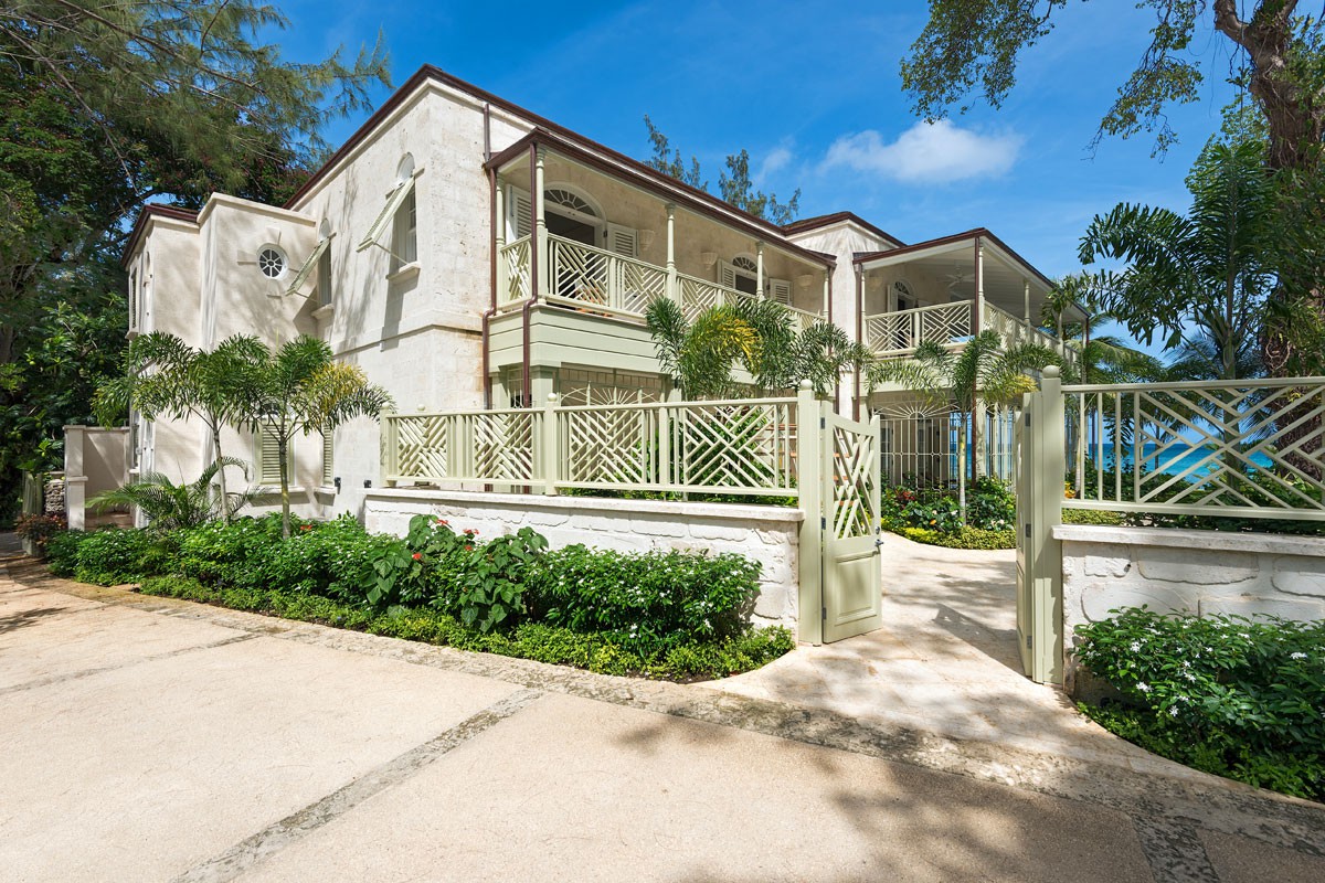 Hemingway House - Gocarib